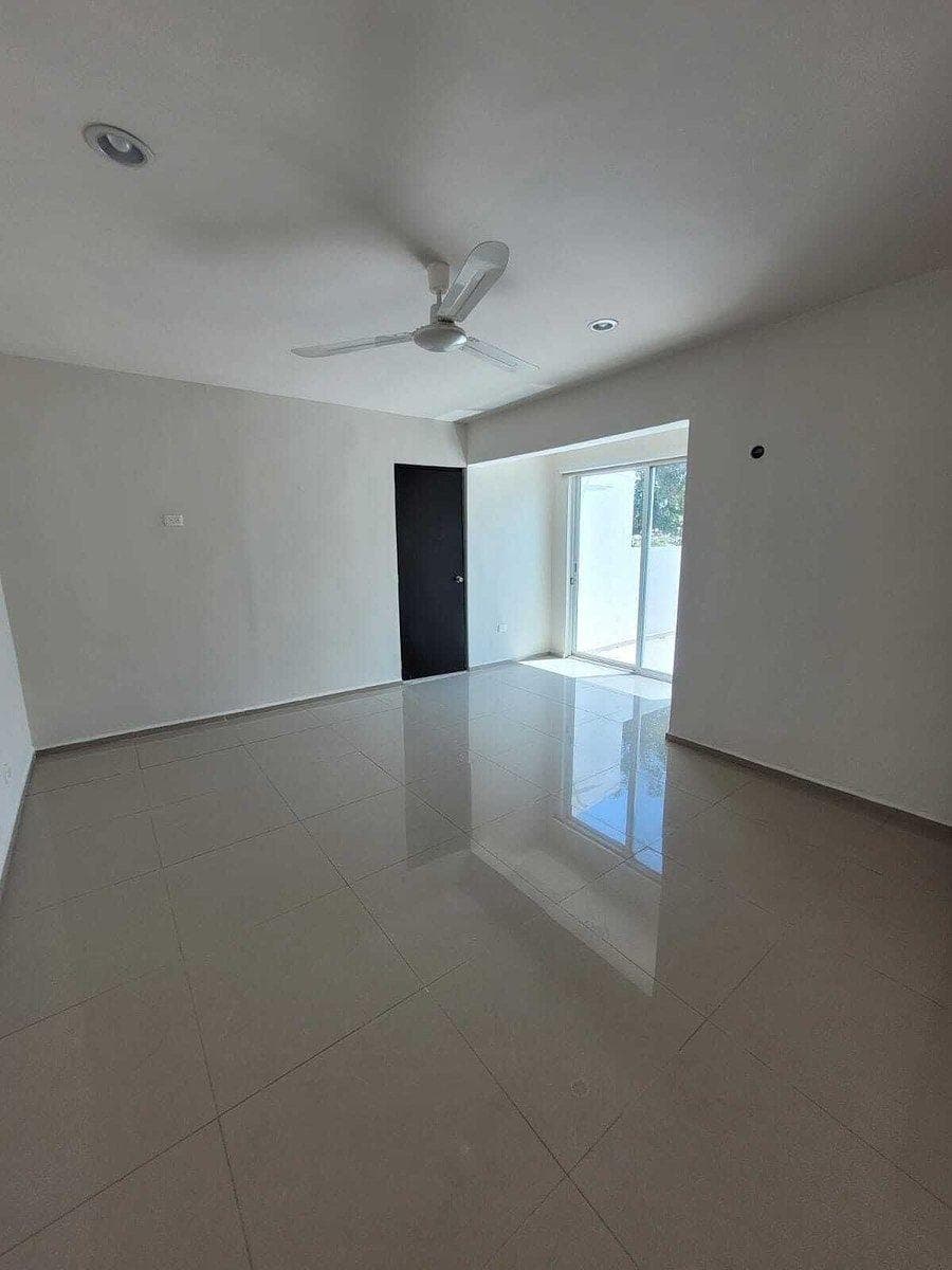 House located in a gated community in Los Pinos, Mérida