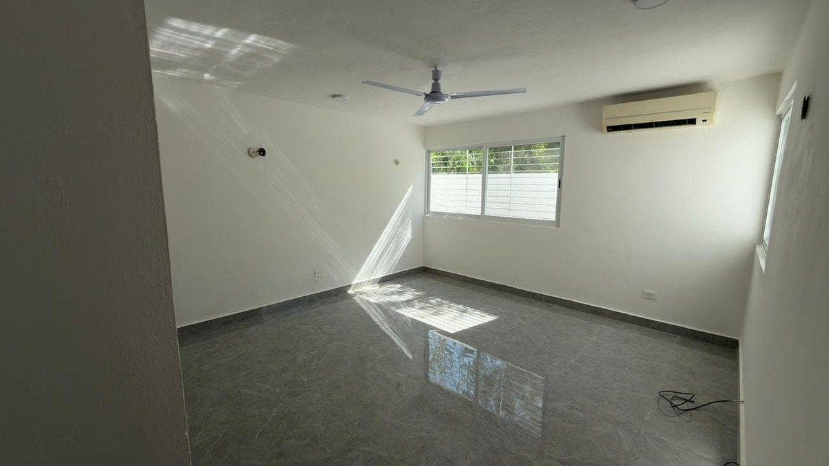 HOUSE IN THE VISTA ALEGRE NEIGHBORHOOD—JUST REMODELED!!!