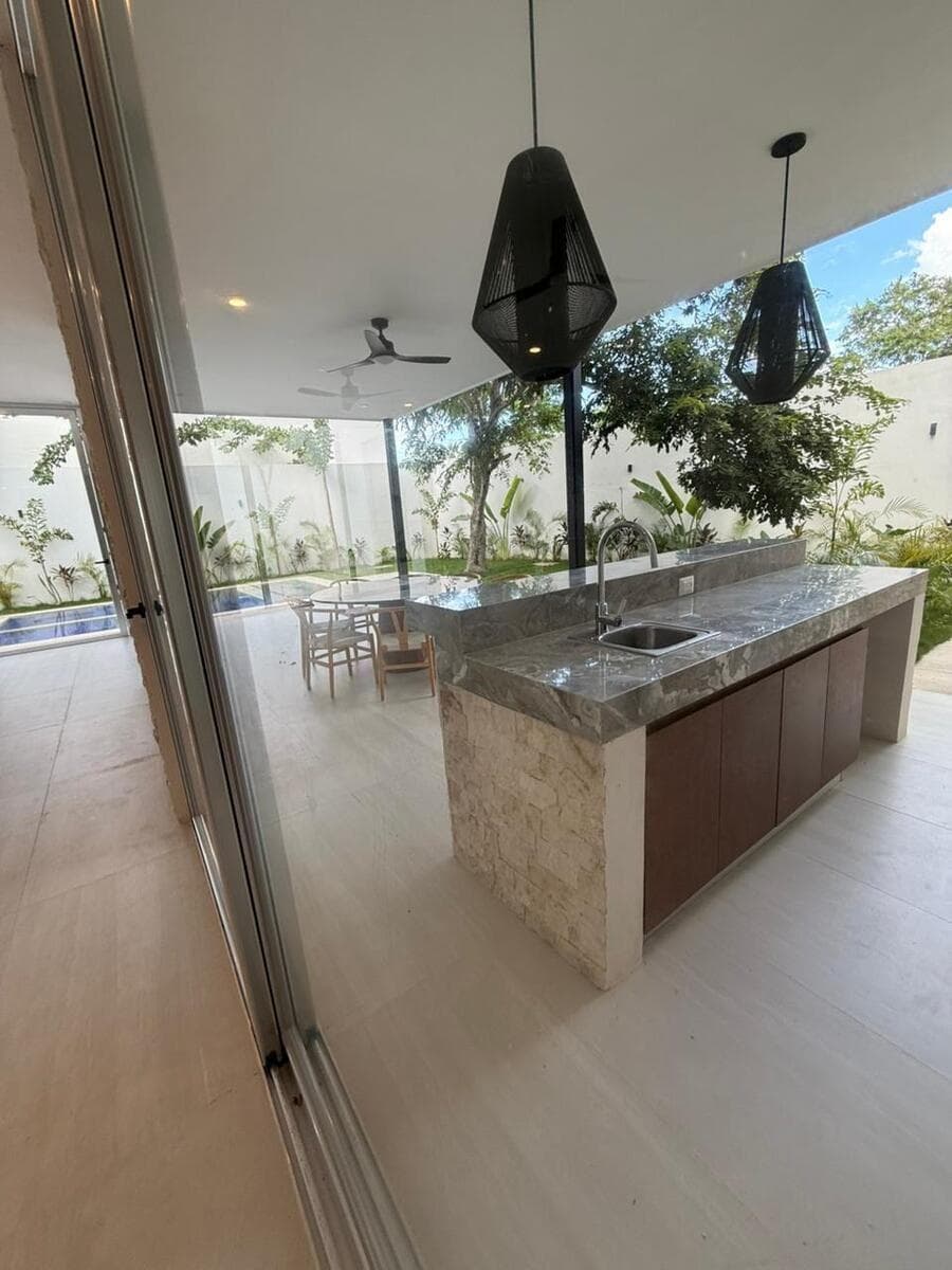 House in an exclusive gated community in Xcanatún, Mérida