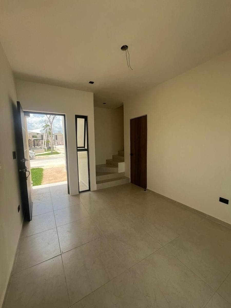 House in Mérida, Tixcacal Opichén, on a gated community with amenities and 24-hour security