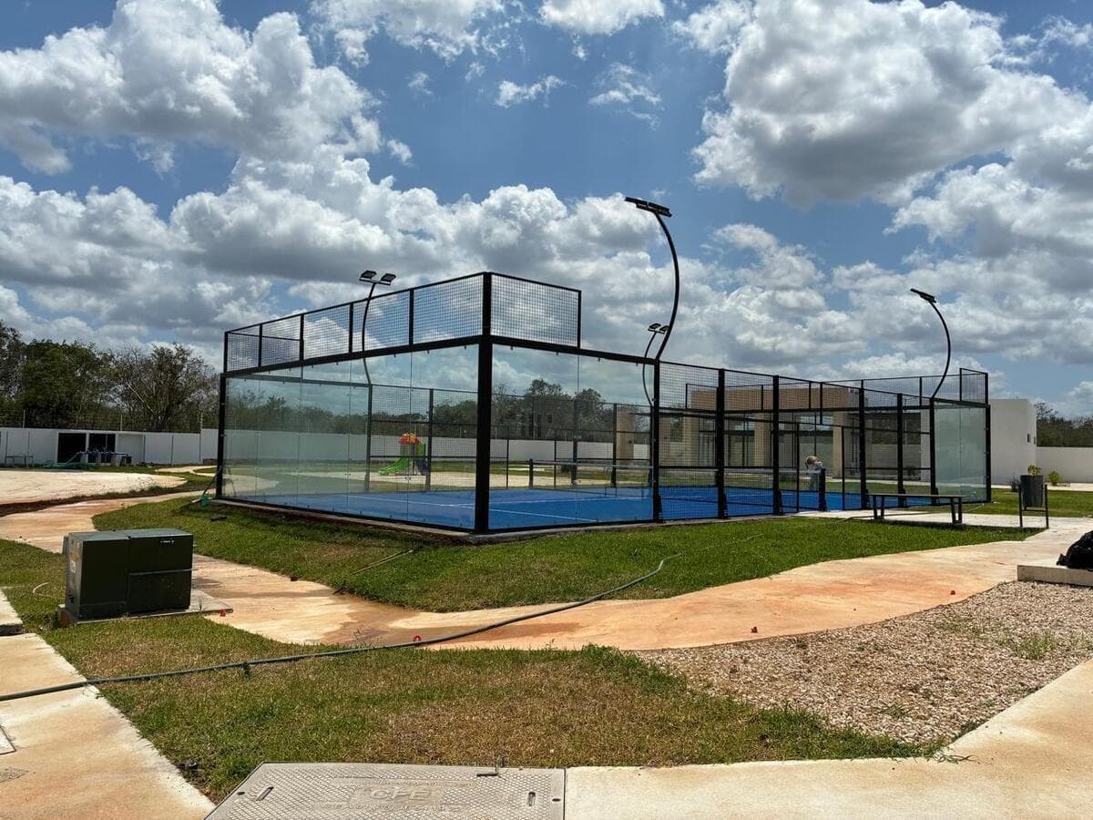 House in a PRIVATE RESIDENTIAL COMPLEX with amenities