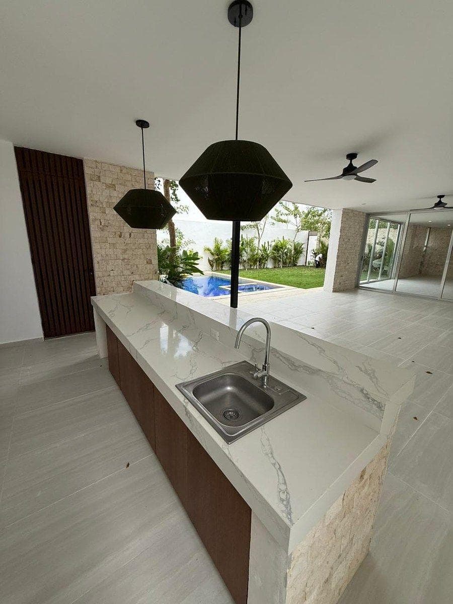 House north of Mérida, Xcanatún