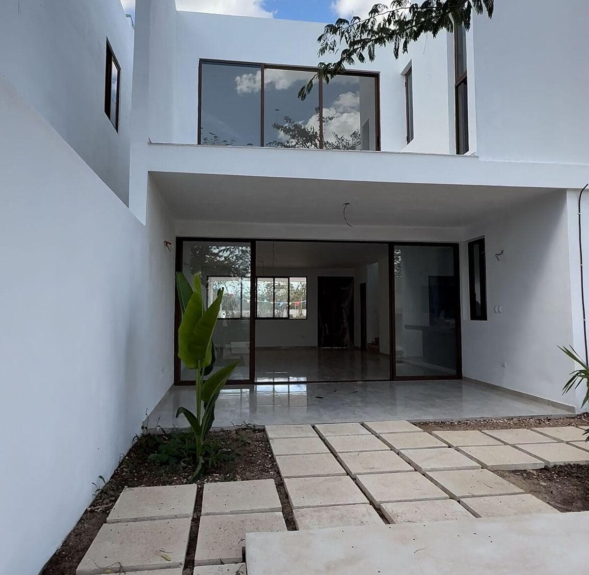House north of Mérida, in Conkal, on a private street