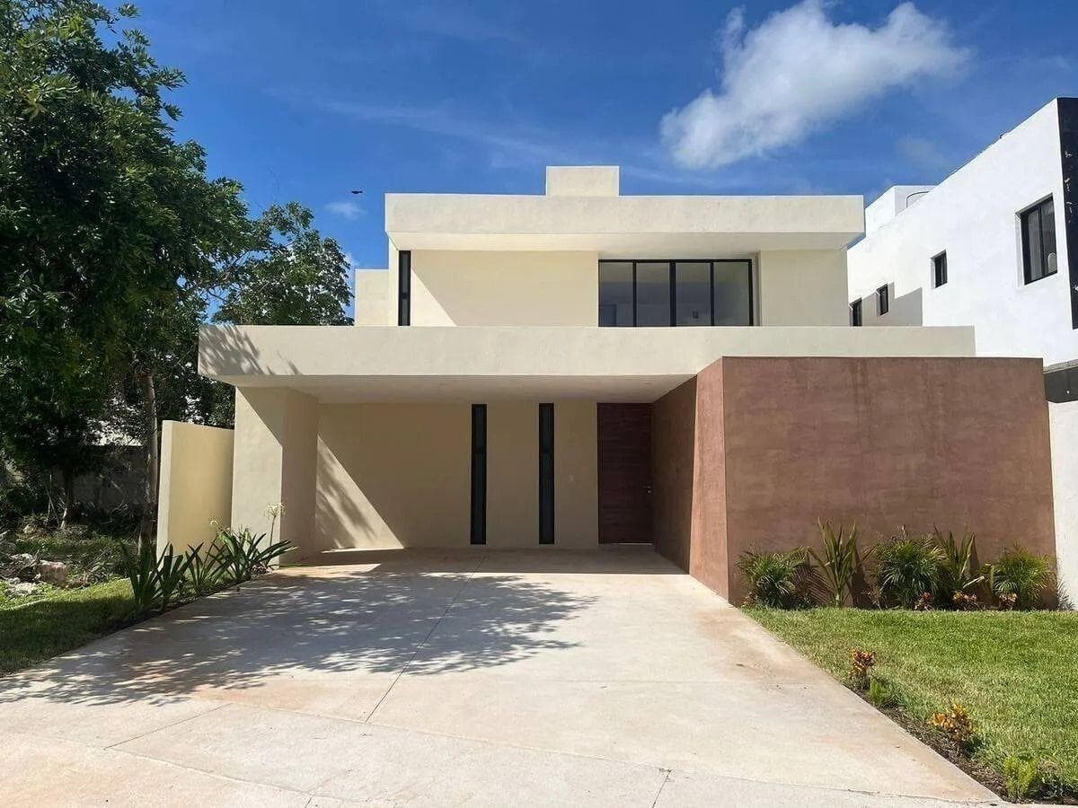 4-Bedroom House in a Gated Community in Cholul, Mérida