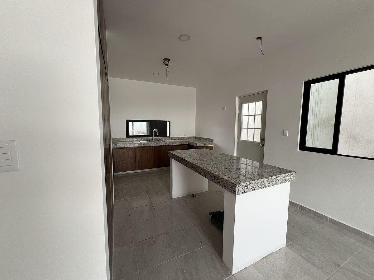 Pre-sale home with spacious rooms north of Mérida, Dzitya