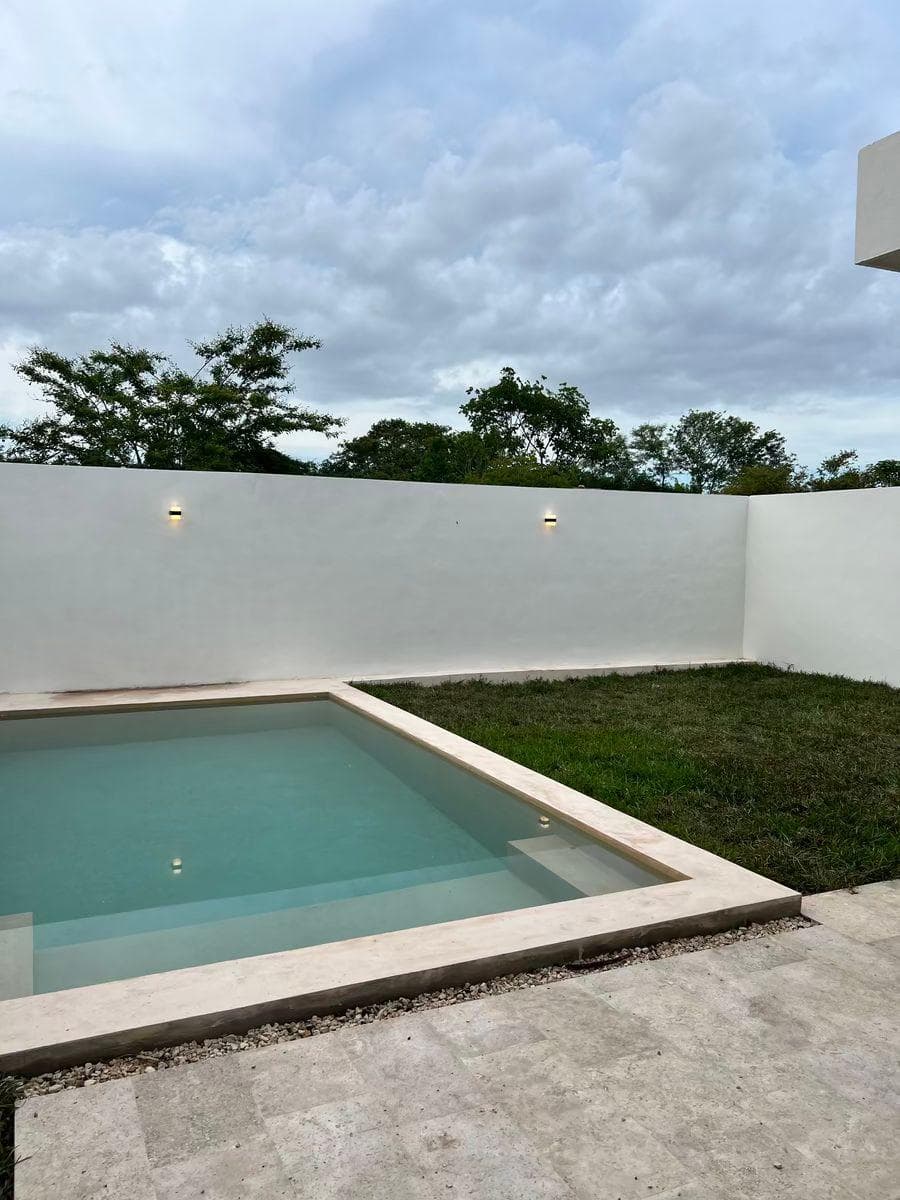 House in Conkal on a private lot with THREE BEDROOMS, Mérida