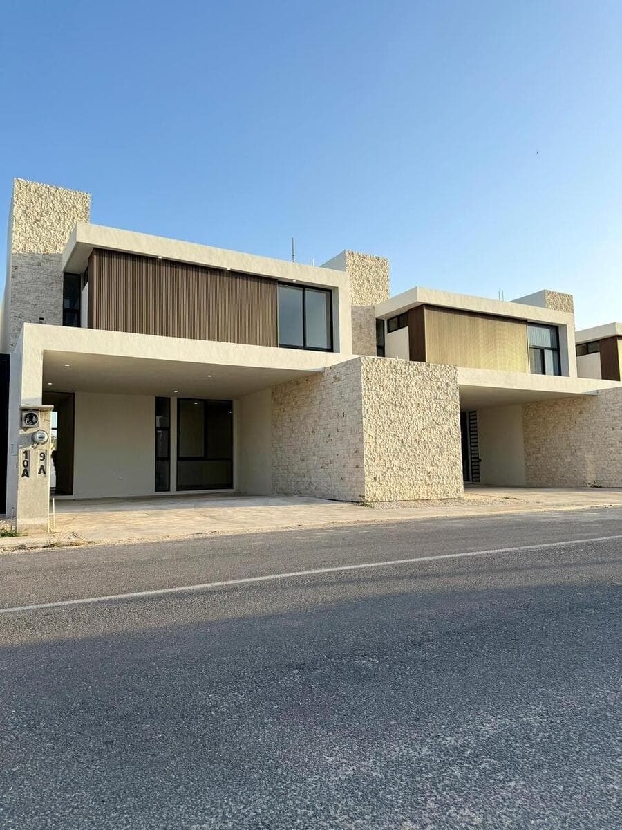 House in Conkal on a private lot with THREE BEDROOMS, Mérida