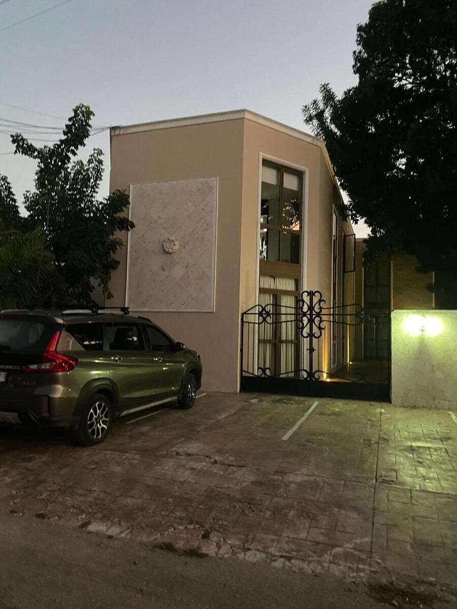 4-Bedroom Apartment for Rent on García Ginerés Street