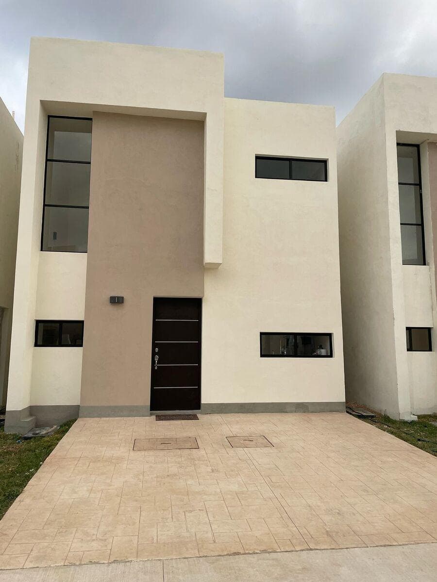 House in Mérida, Tixcacal Opichén, on a gated community with amenities and 24-hour security