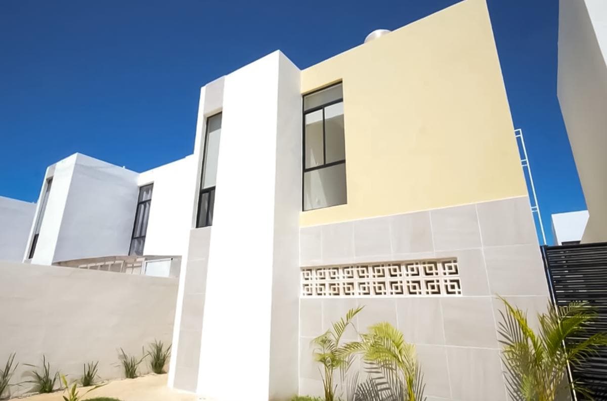 Two-bedroom house in Caucel, Mérida