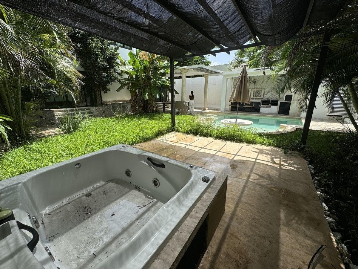 4-Bedroom House in Montebello, Mérida