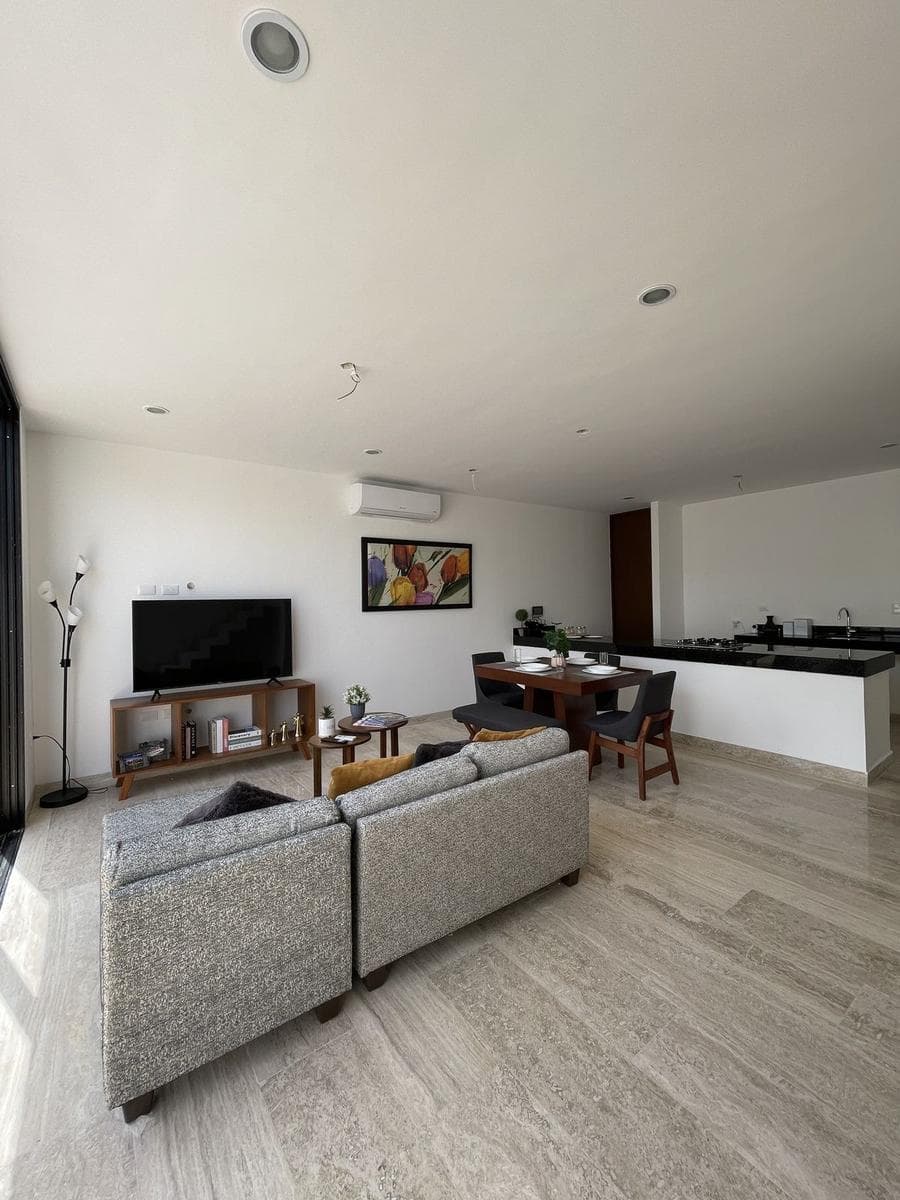Two-bedroom townhouse with a covered garage in Cholul, Mérida