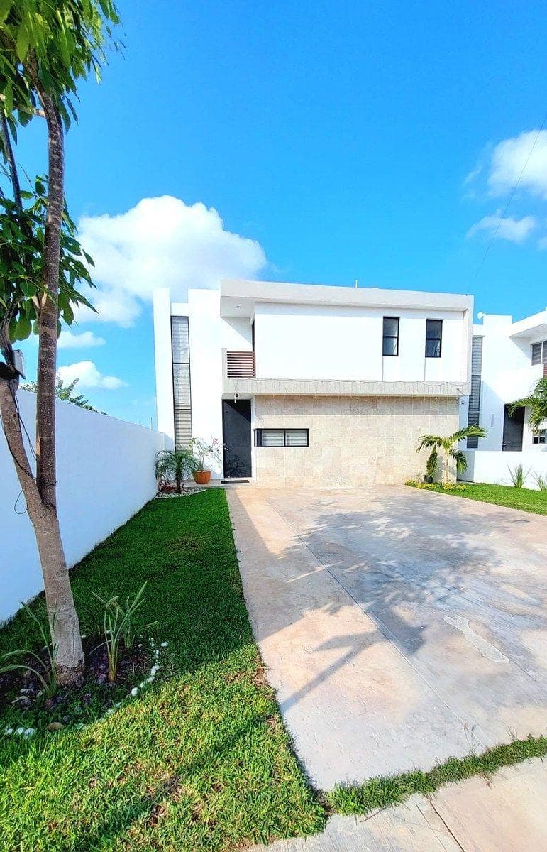 Corner house in Dzitya with 420 m2 of land, Mérida