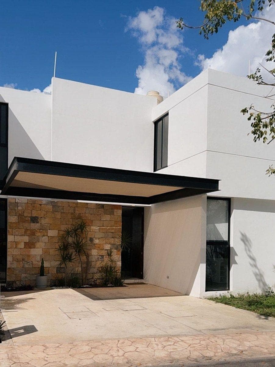 House in a GATED COMMUNITY IN MÉRIDA, CHUBURNÁ DE HIDALGO