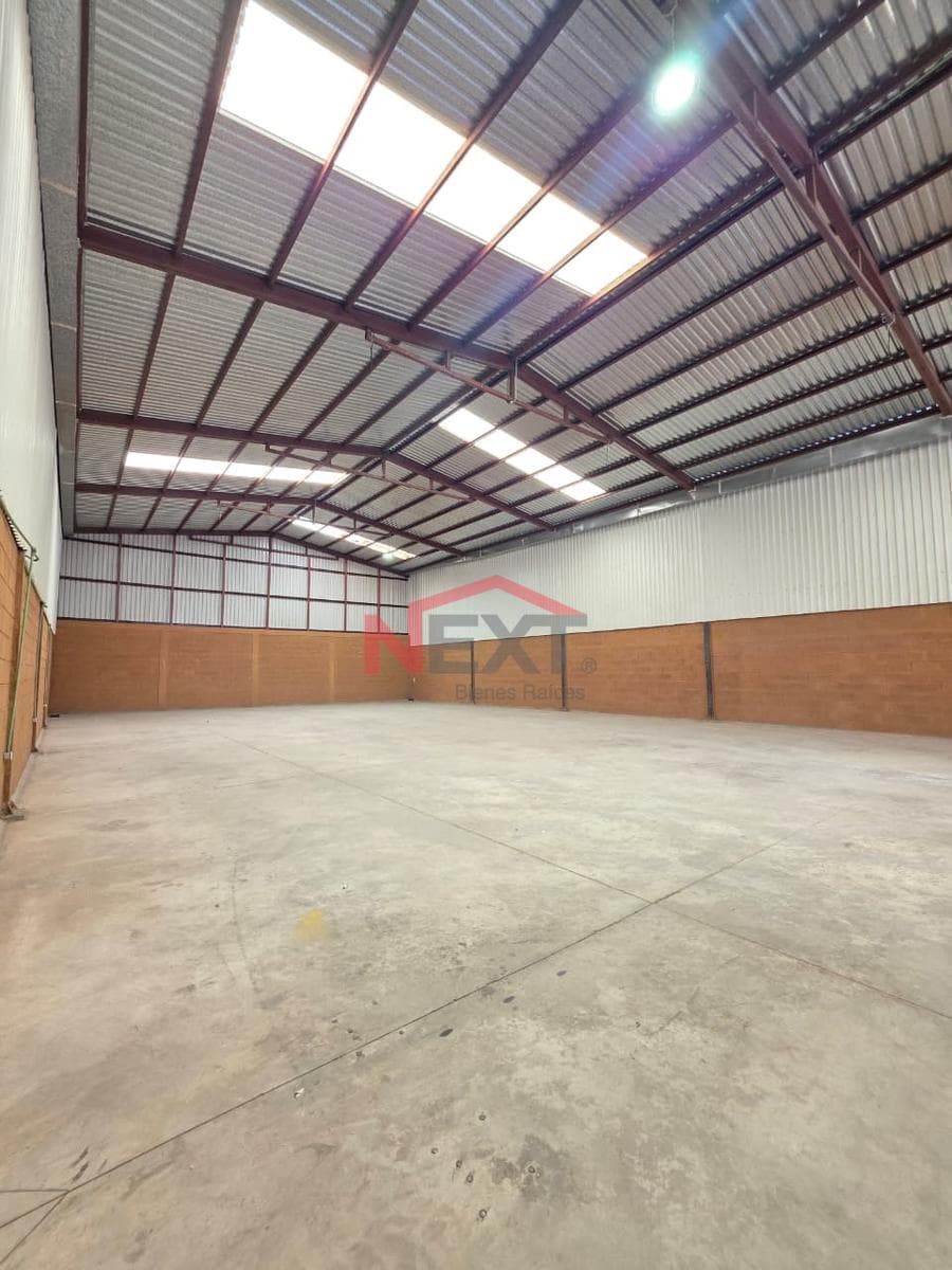 Warehouse for Rent in an Industrial Park