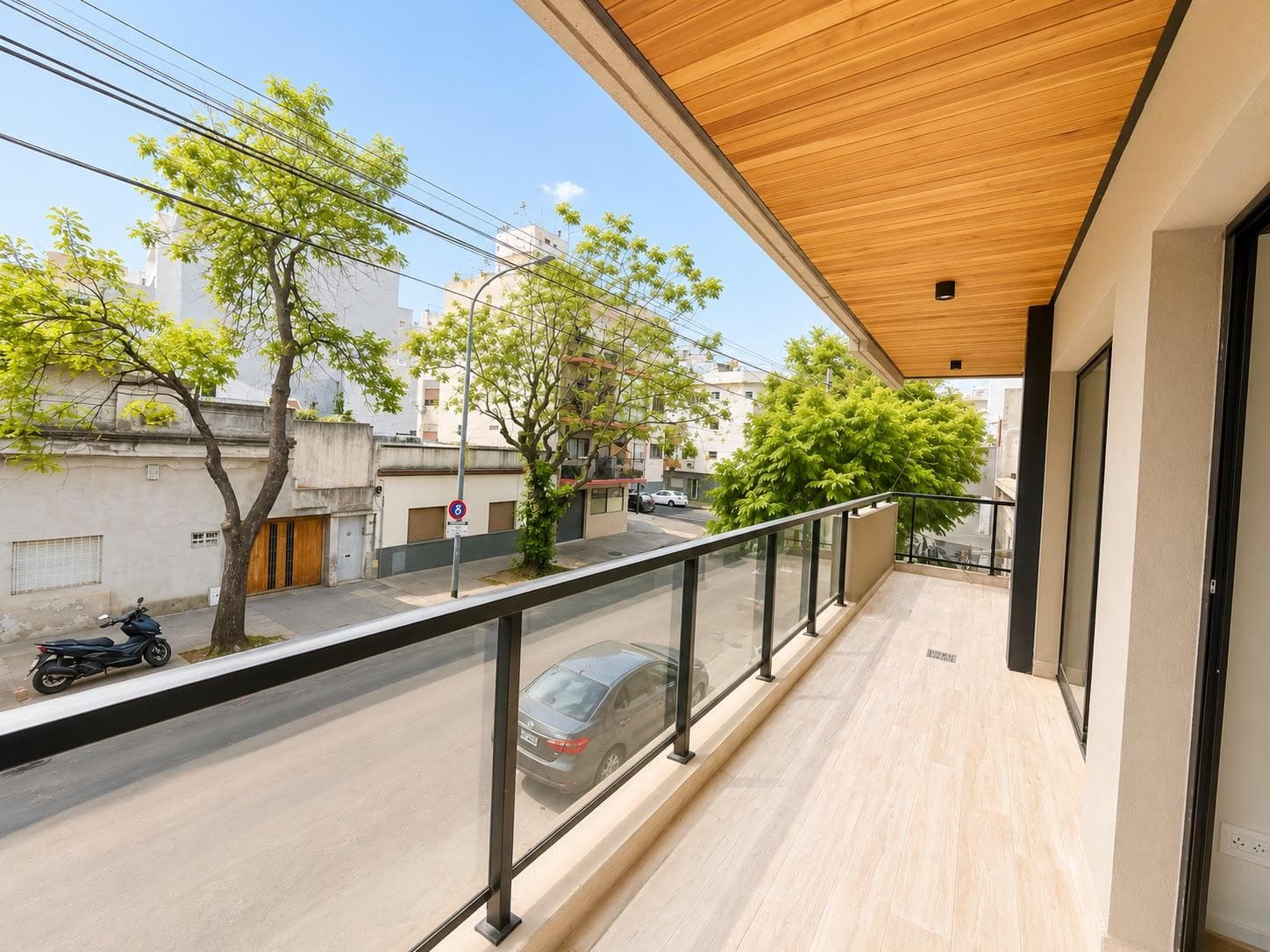 3-ROOM APARTMENT FOR SALE WITH BALCONY AND PARKING SPACE IN VILLA URQUIZA