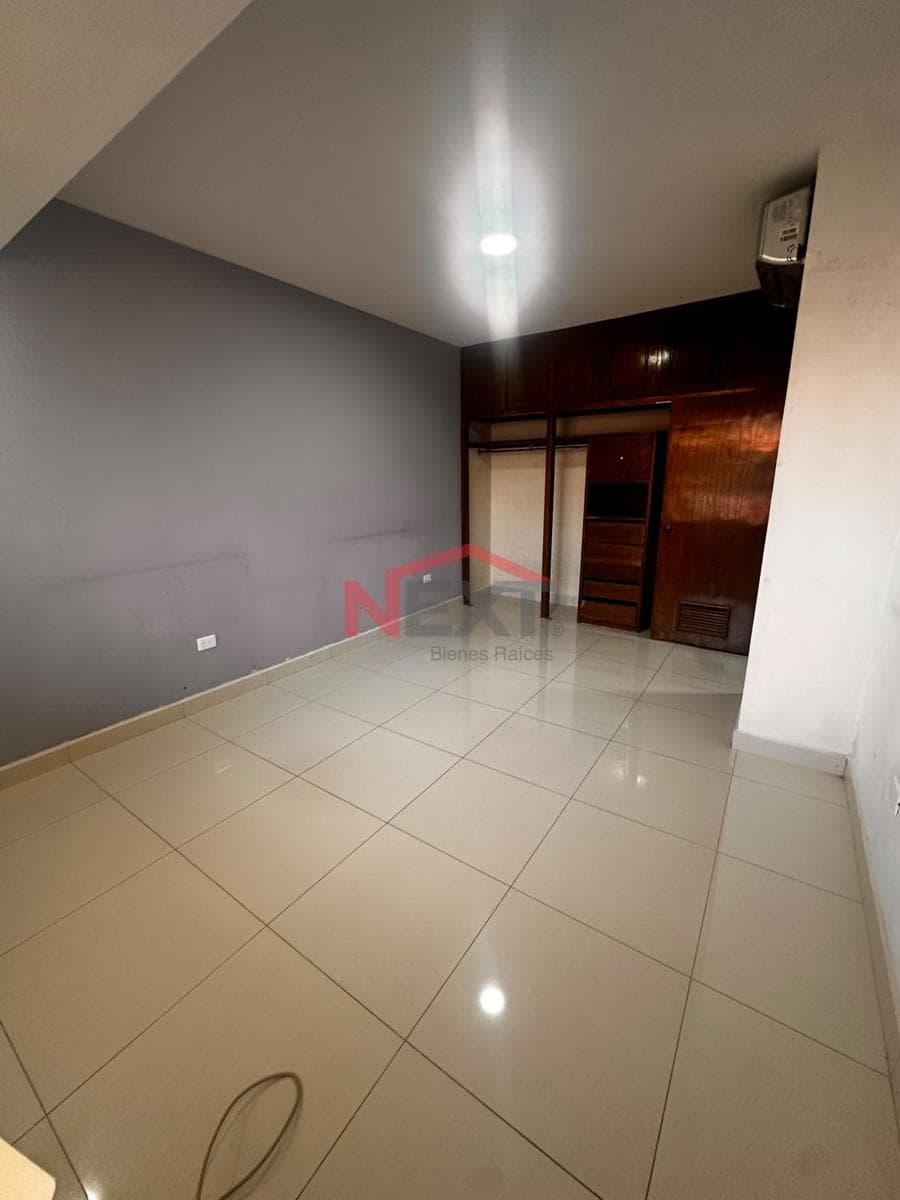HOUSE FOR RENT IN THE VALLE GRANDE NEIGHBORHOOD