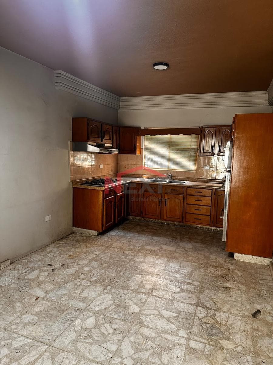 HOUSE FOR RENT IN THE VALLE GRANDE NEIGHBORHOOD