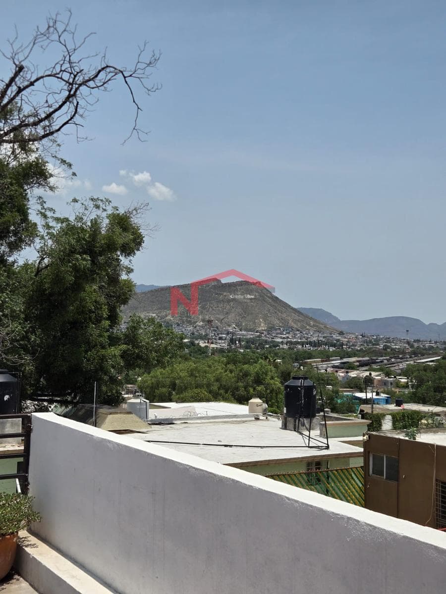 HOUSE FOR SALE IN DOWNTOWN SALTILLO
