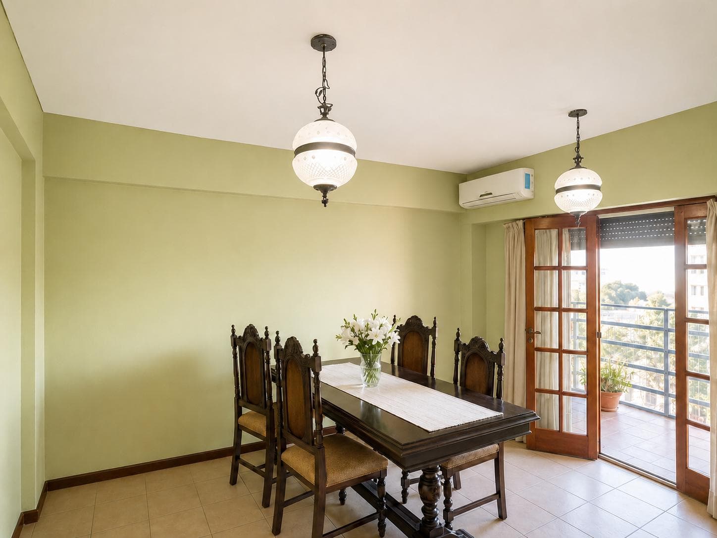 3-Room Apartment with Garage—Eligible for Mortgage—Downtown Adrogué