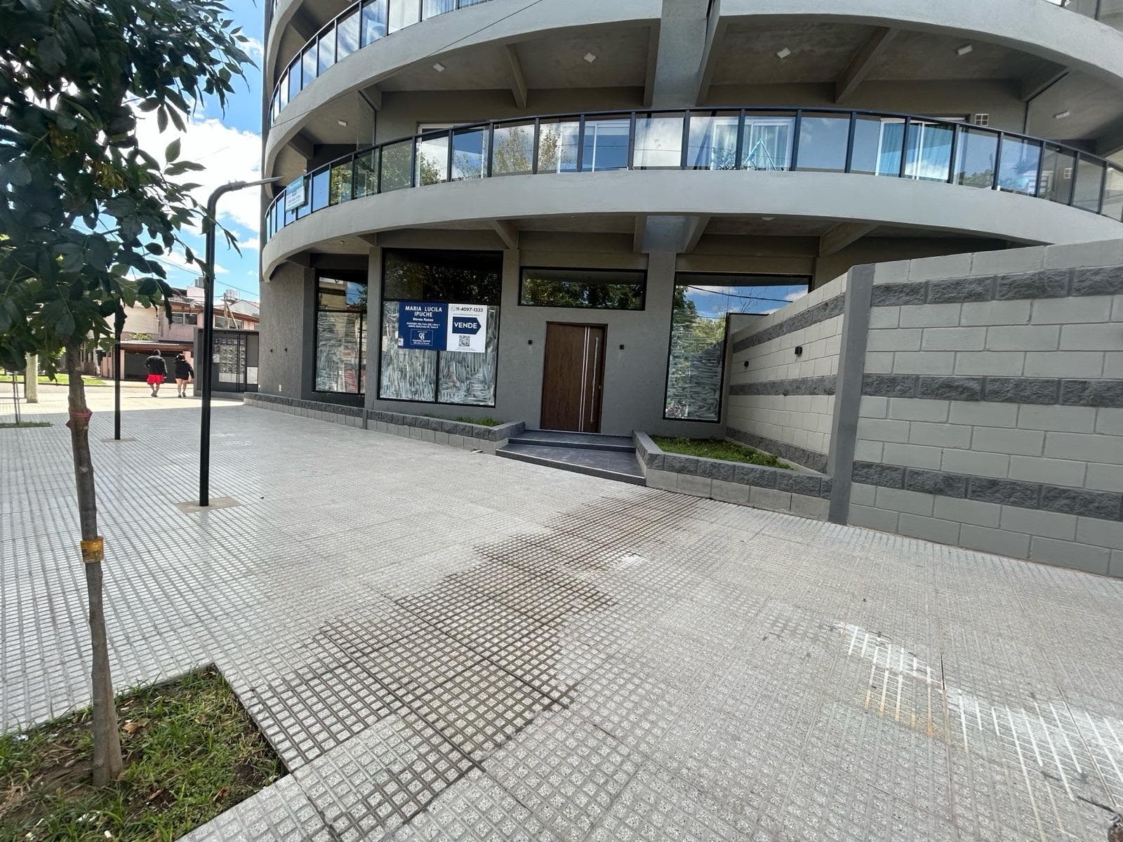Commercial Space for Sale, 120 m² - Santos Lugares