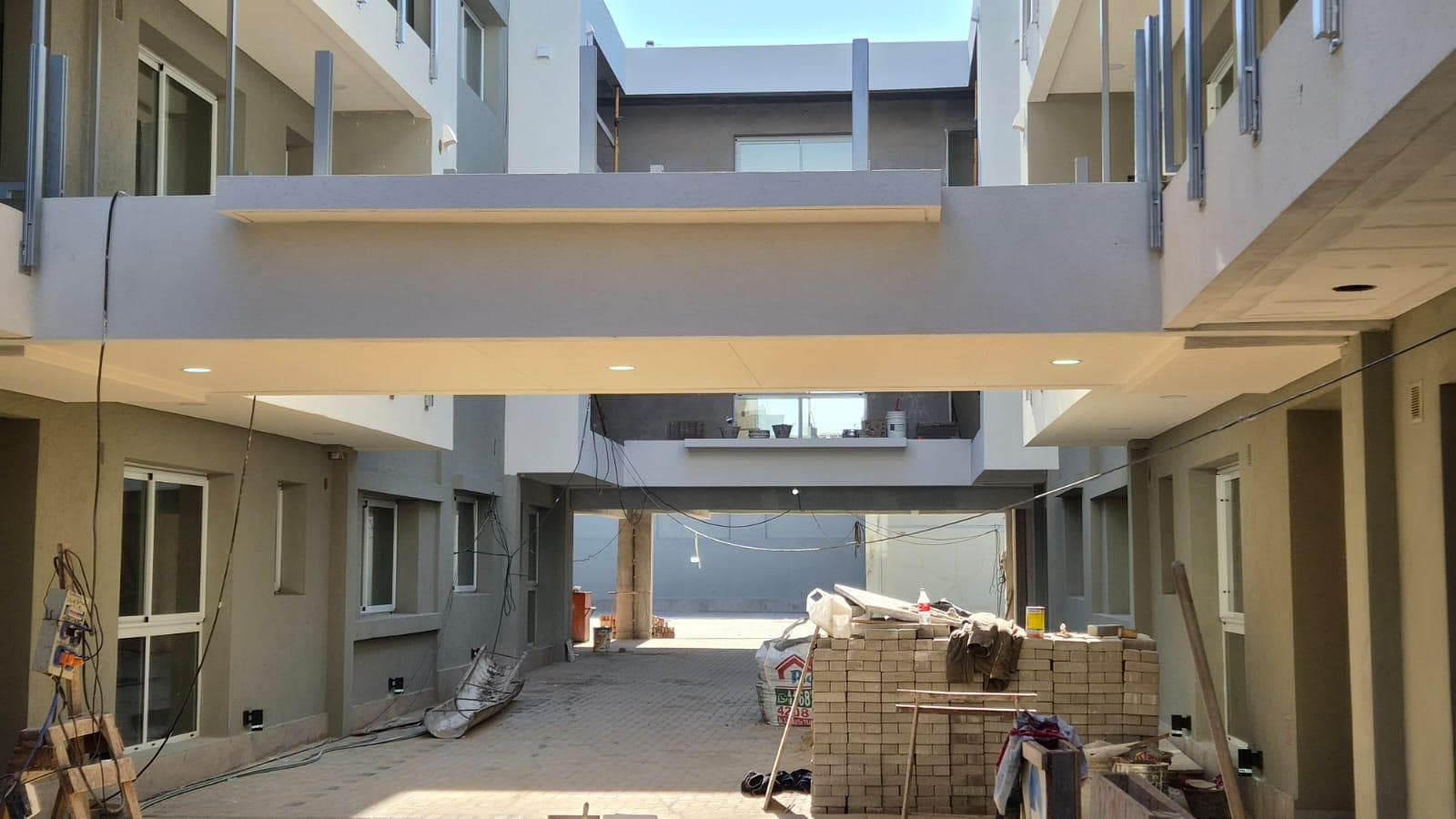 BRAND-NEW APARTMENT