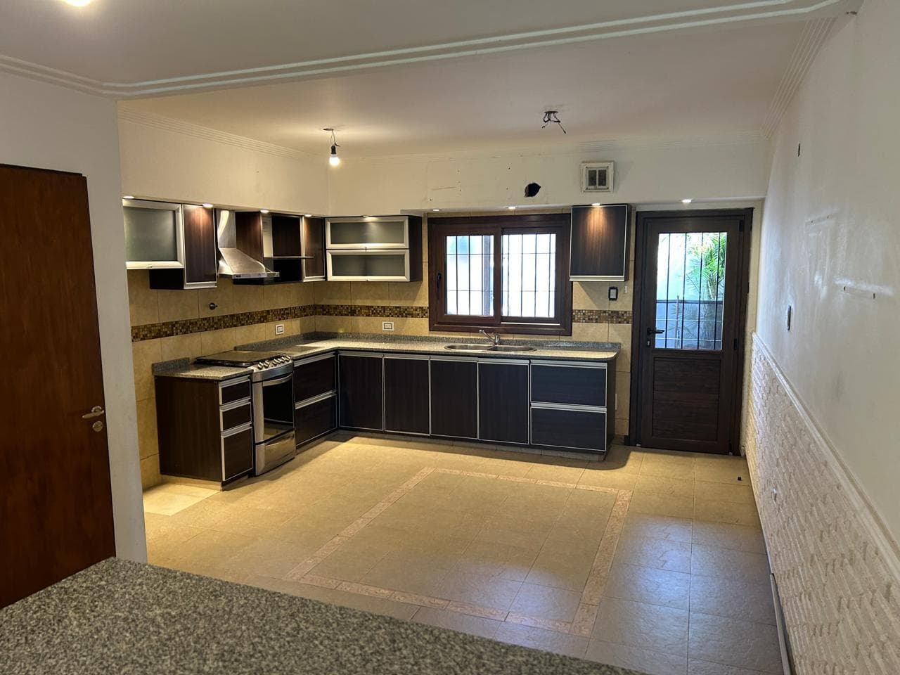 VENTA TRIPLEX 3 AMBIENTES