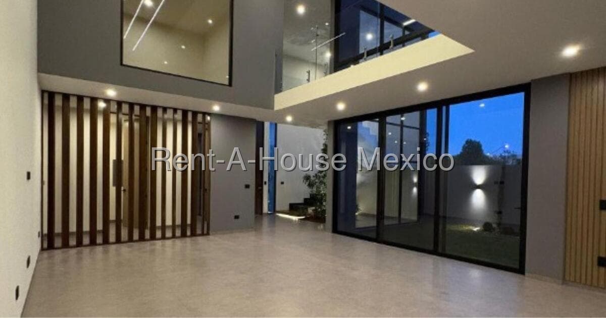 House for Sale in Altozano el Nuevo, Querétaro. Move-in Ready
