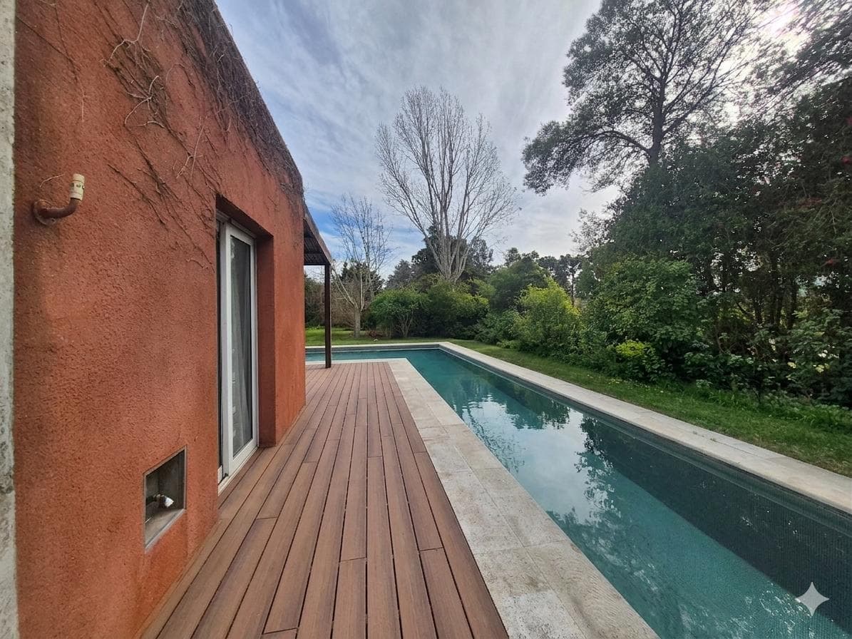 House for Sale in Abril Country Club on a Double Lot