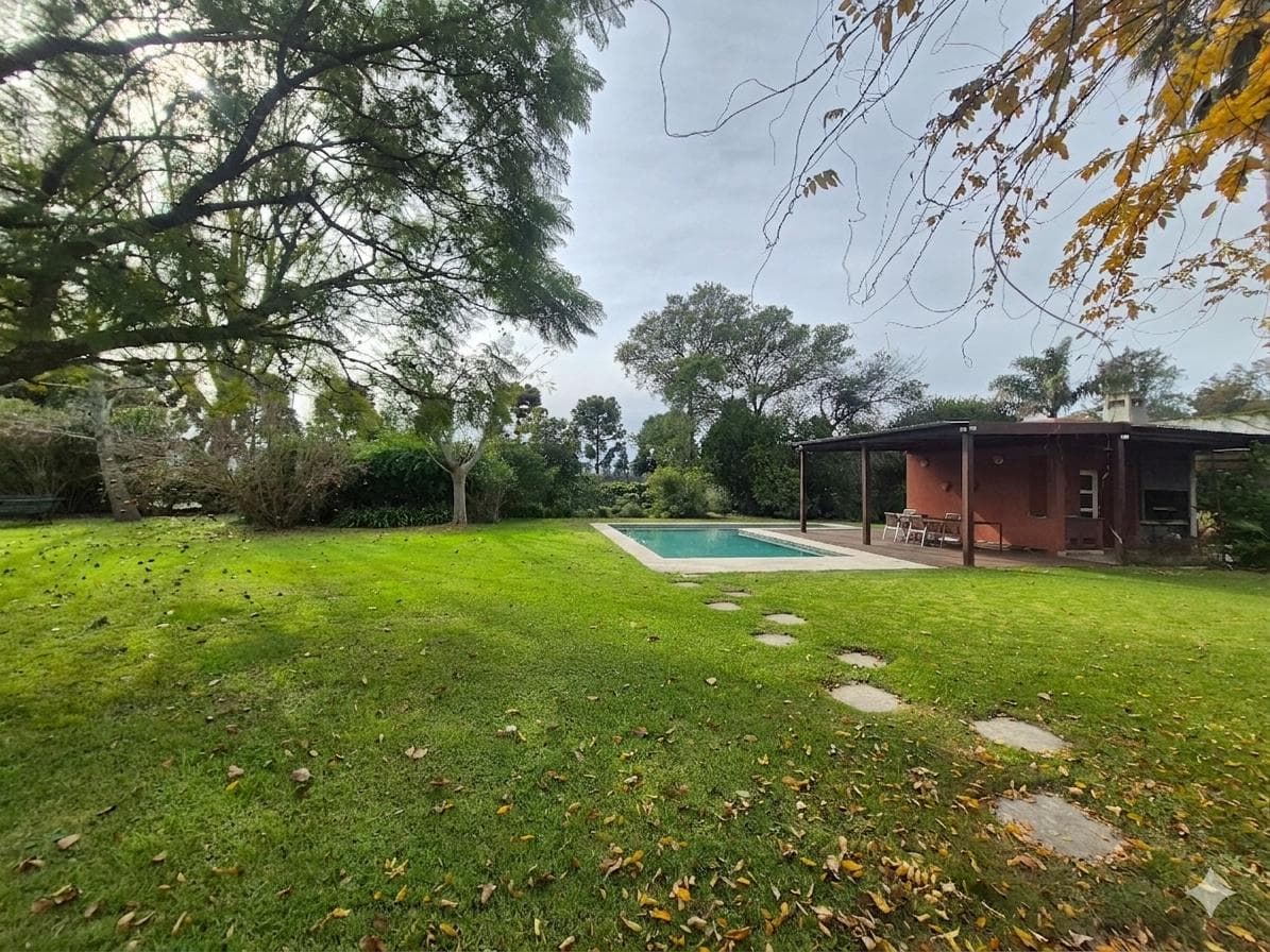 House for Sale in Abril Country Club on a Double Lot