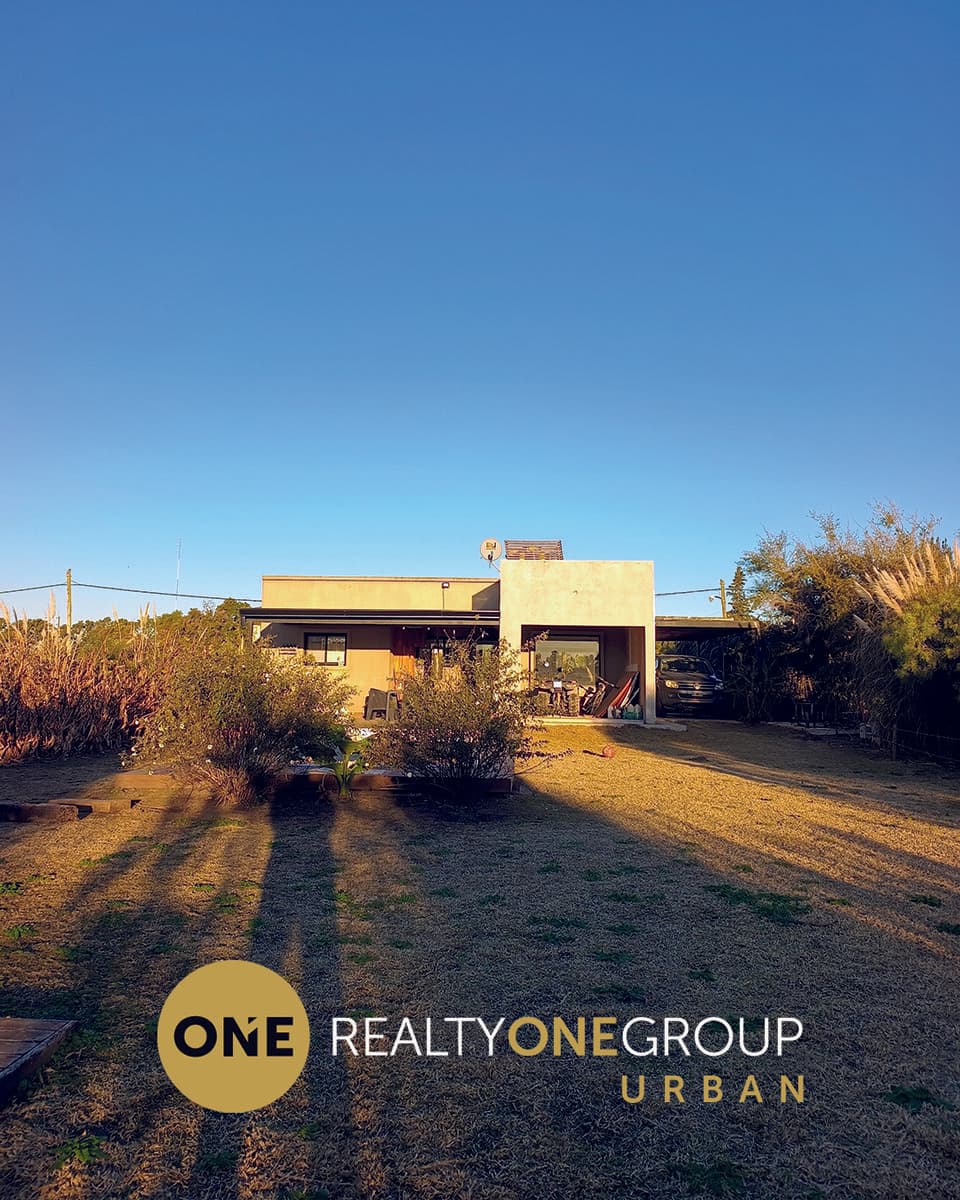 Modern house with a pool on a 1,000 m² lot | 2 bedrooms | Arana, La Plata
