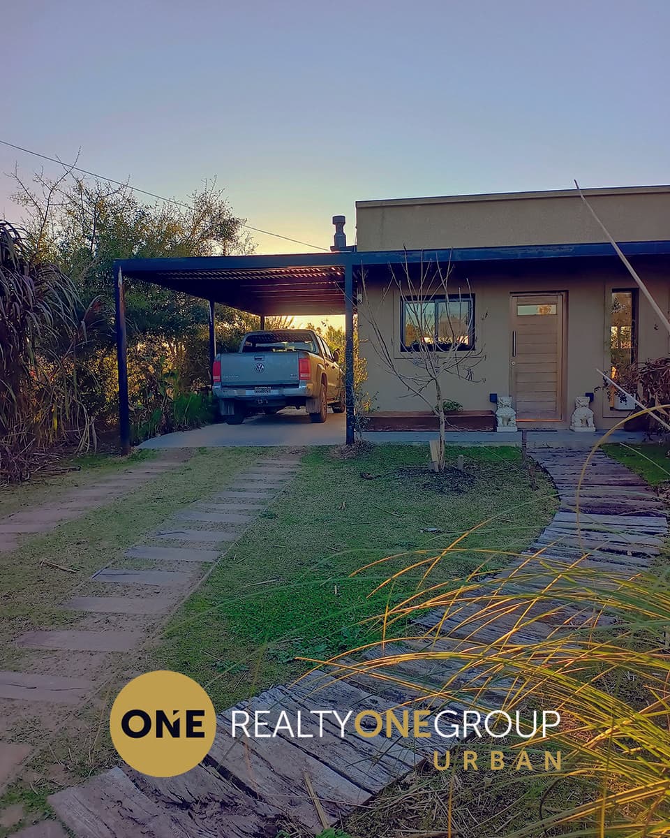 Modern house with a pool on a 1,000 m² lot | 2 bedrooms | Arana, La Plata