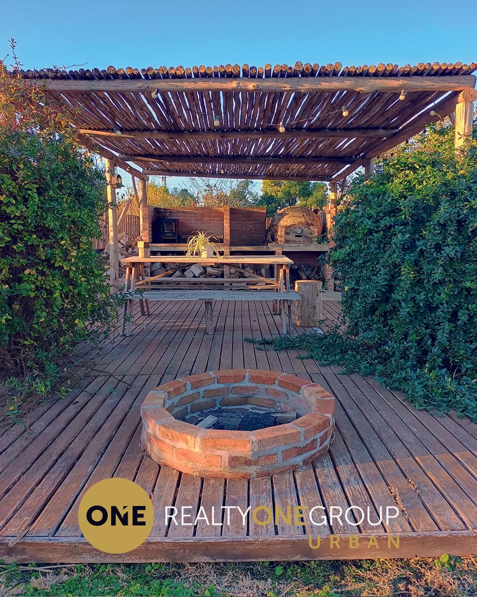Modern house with a pool on a 1,000 m² lot | 2 bedrooms | Arana, La Plata