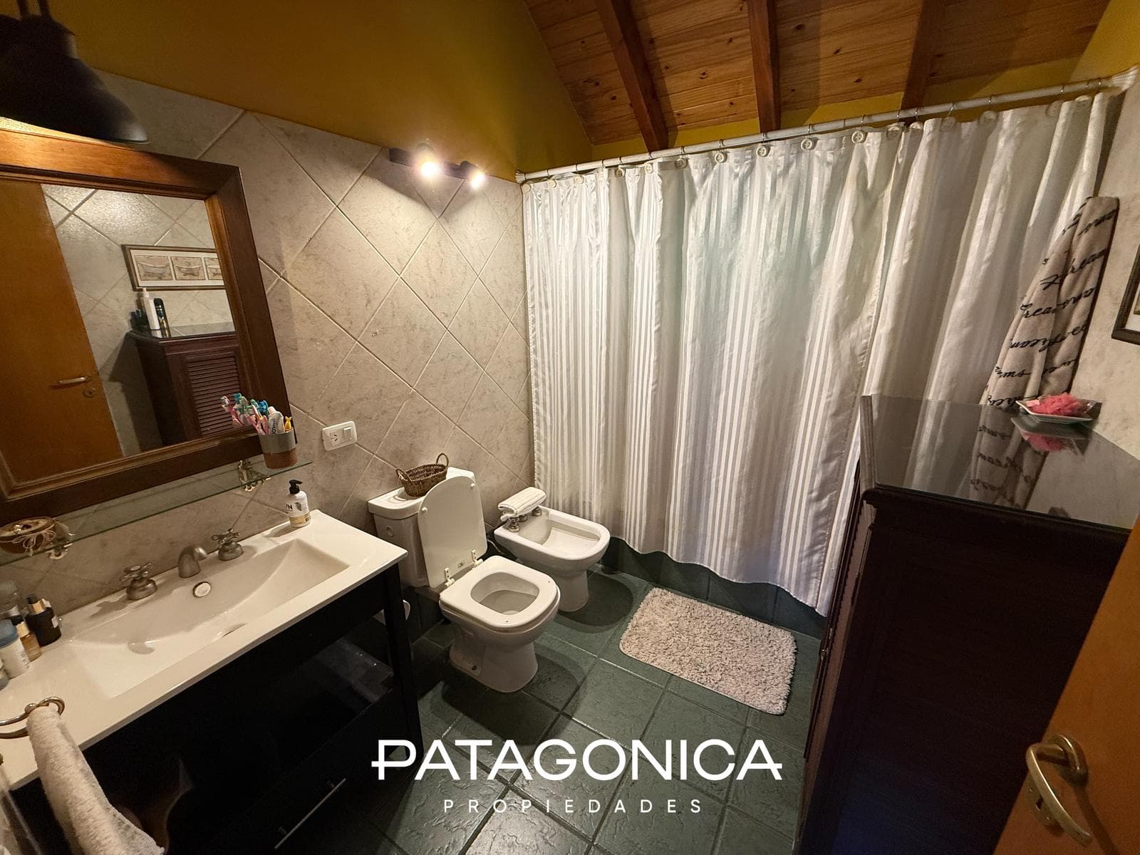 90-square-meter house on a 450-square-meter lot - Faldeo de Mazano.