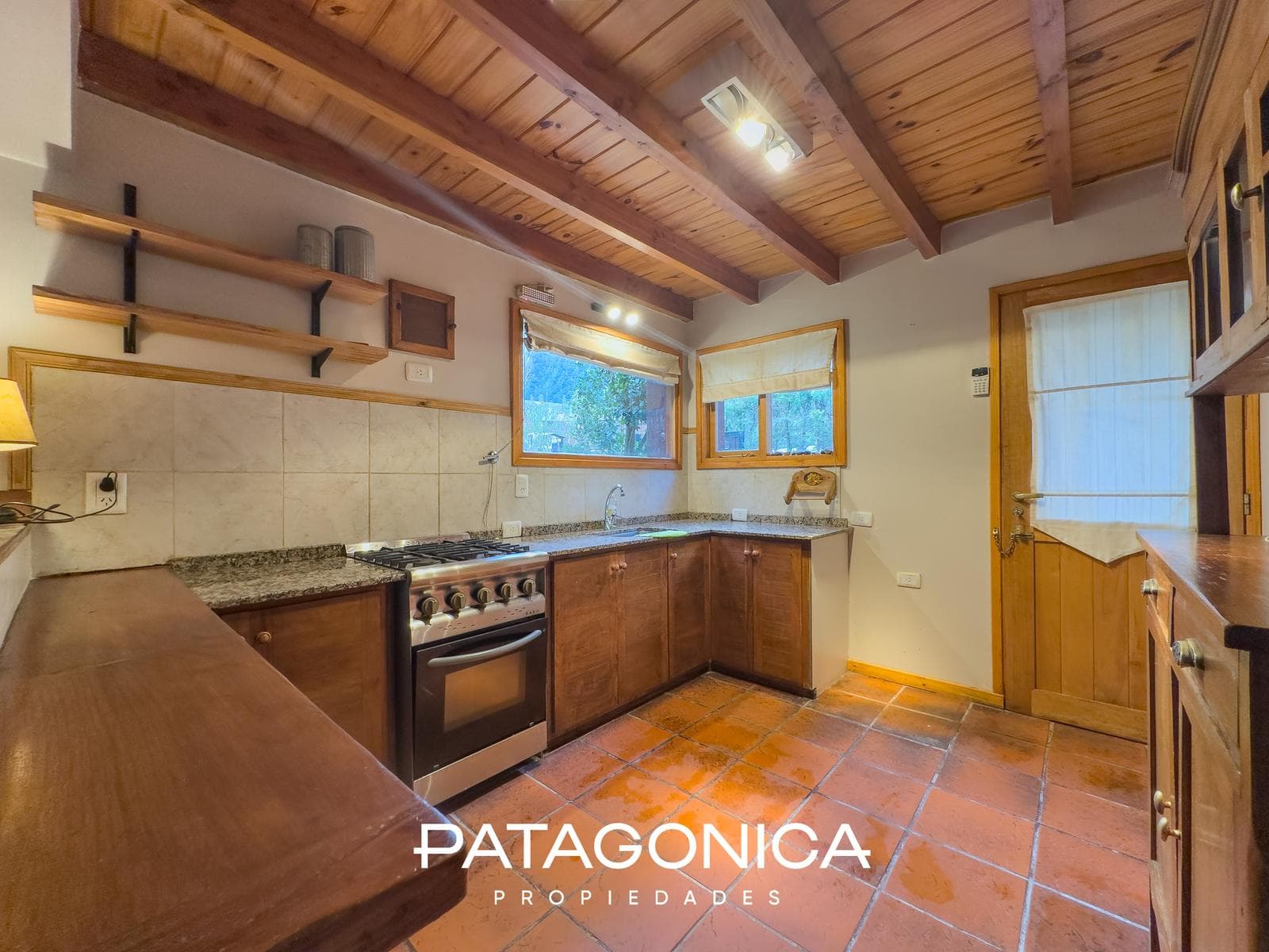 90-square-meter house on a 450-square-meter lot - Faldeo de Mazano.