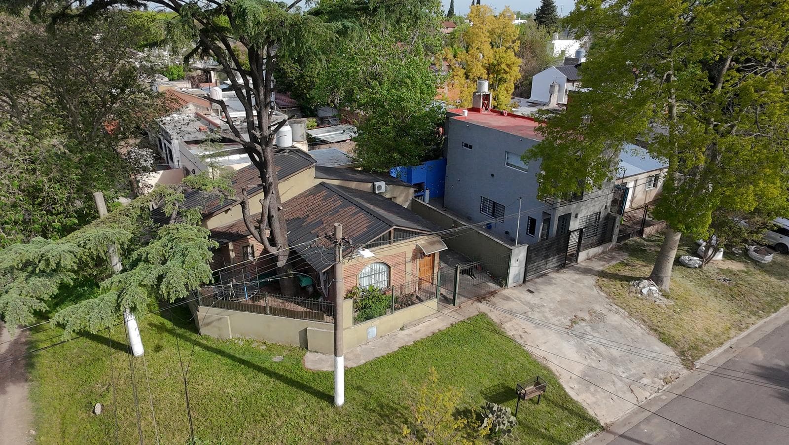 For Sale, 2 Houses, 3 Rooms Each, Garden, Balcony, Grill, Garage, Ituzaingó, Ituzaingó Sur