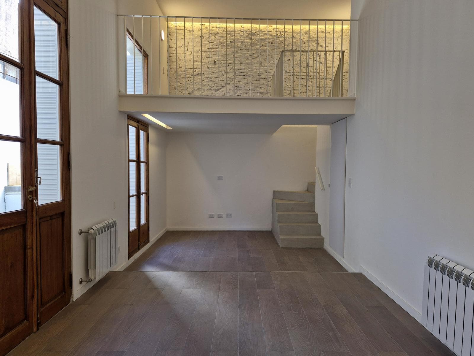 For Sale: House with Hallway Layout (Not a Penthouse), 3 Bedrooms, Office, Patio with BBQ, Brand New, Mendoza 2400