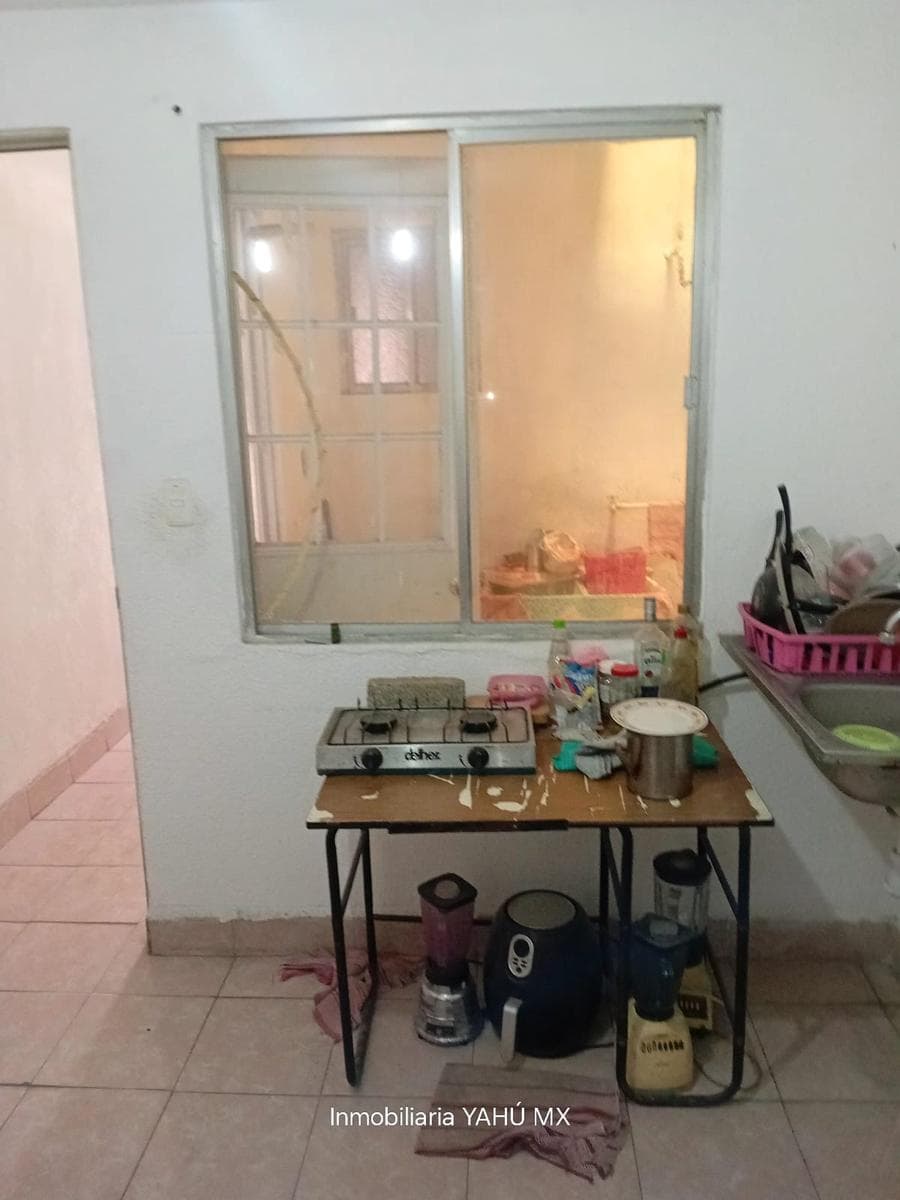 House with 2 Apartments in Chicoloapan