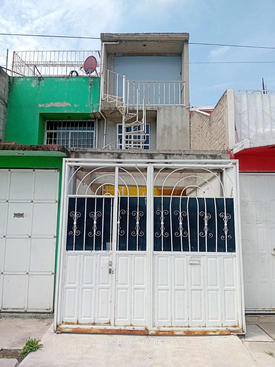 House with 2 Apartments in Chicoloapan