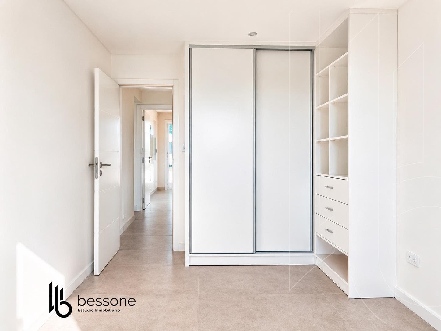 3-Room Apartment with Balcony, Ocean View, Double Garage, La Perla—Brand New