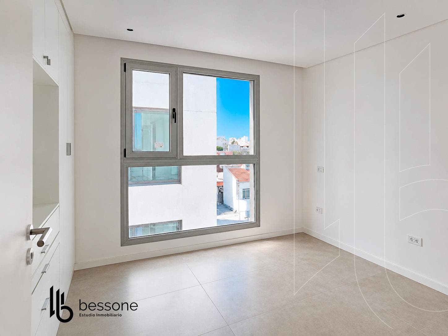 3-Room Apartment with Balcony, Ocean View, Double Garage, La Perla—Brand New