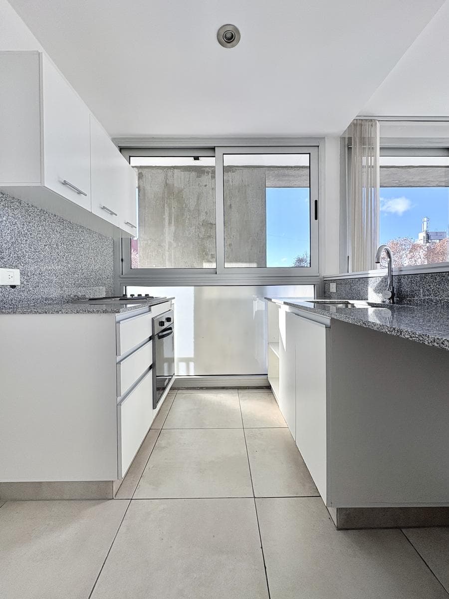 PONT BLEU 2-Room Apartment for Rent, Palermo Amenities