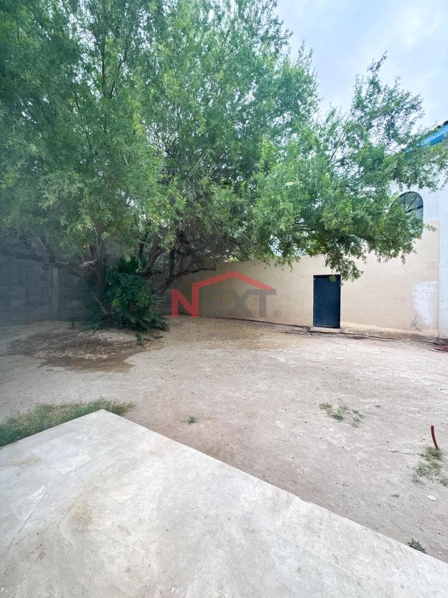 HOUSE FOR SALE IN LORETO RESIDENCIAL