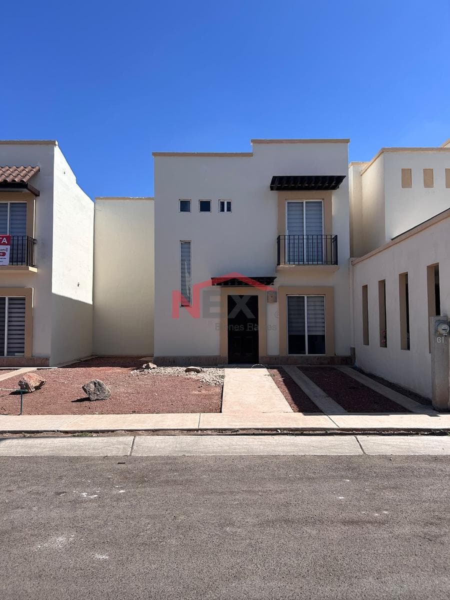 HOUSE FOR SALE IN COL. LAS PROVINCIAS