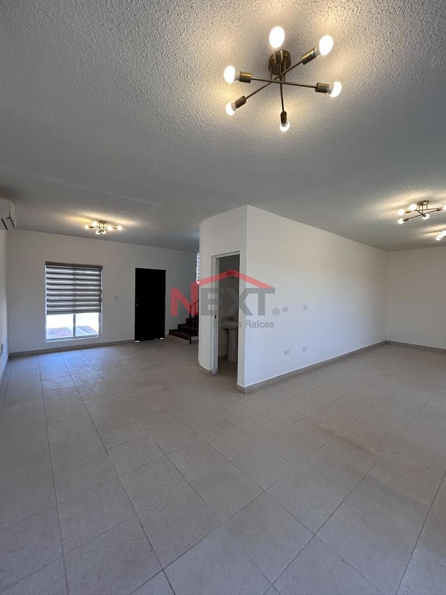 HOUSE FOR SALE IN COL. LAS PROVINCIAS