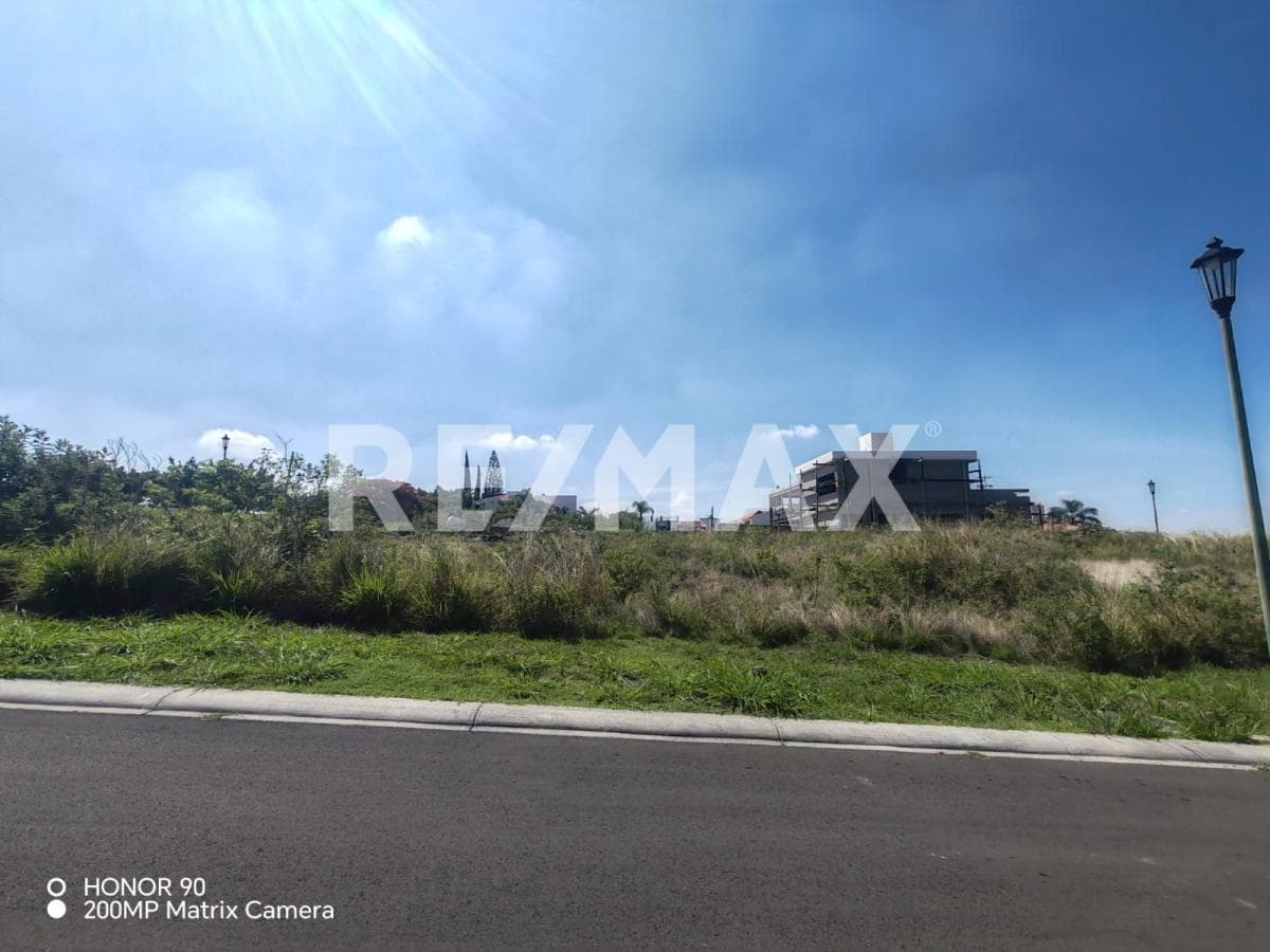 Land for Sale in the Lomas de Cocoyoc Subdivision
