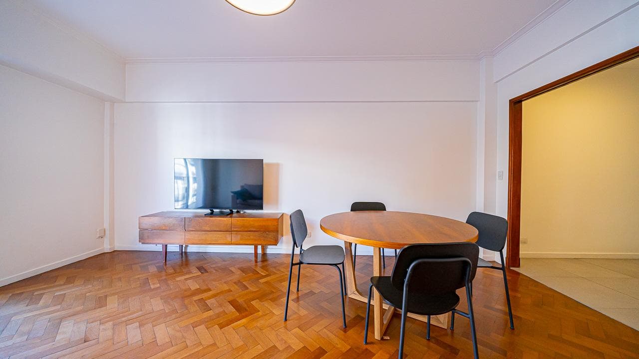 3-ROOM APARTMENT FOR SALE WITH BALCONY IN BELGRANO—QUALIFIES FOR MORTGAGE