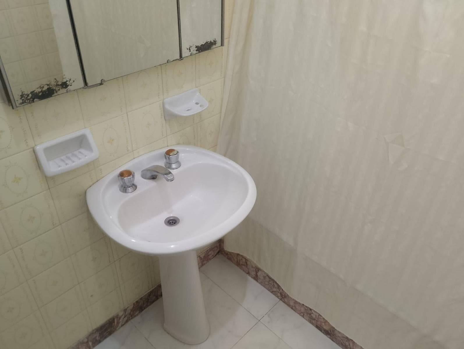 3-Room Apartment for Sale in Balvanera, Facing the Street with a Bright Balcony