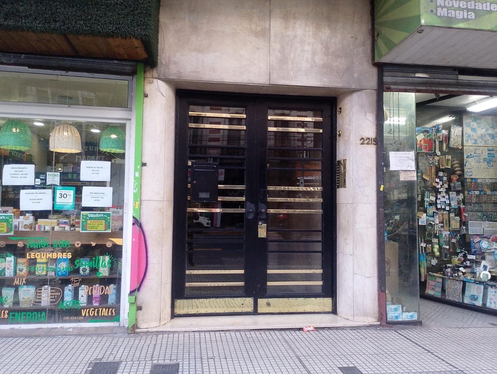 3-Room Apartment for Sale in Balvanera, Facing the Street with a Bright Balcony