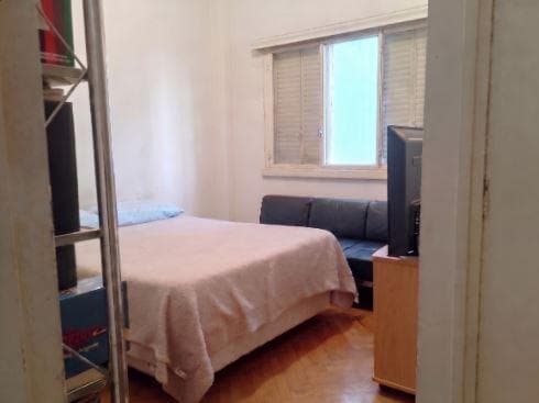 3-room apartment for sale in Balvanera, facing the street with a bright balcony